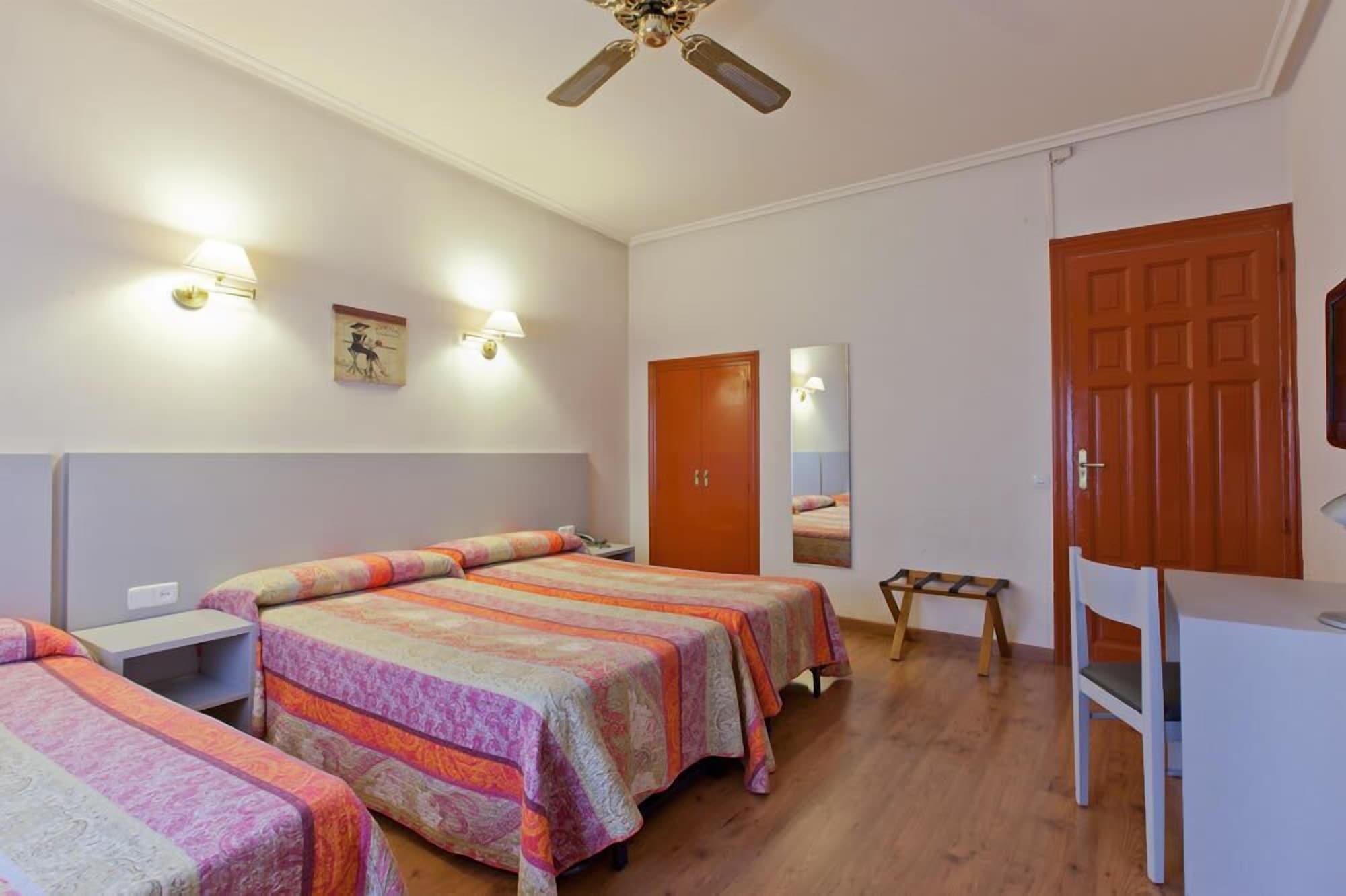 Hostal Andorra Madryt Zewnętrze zdjęcie
