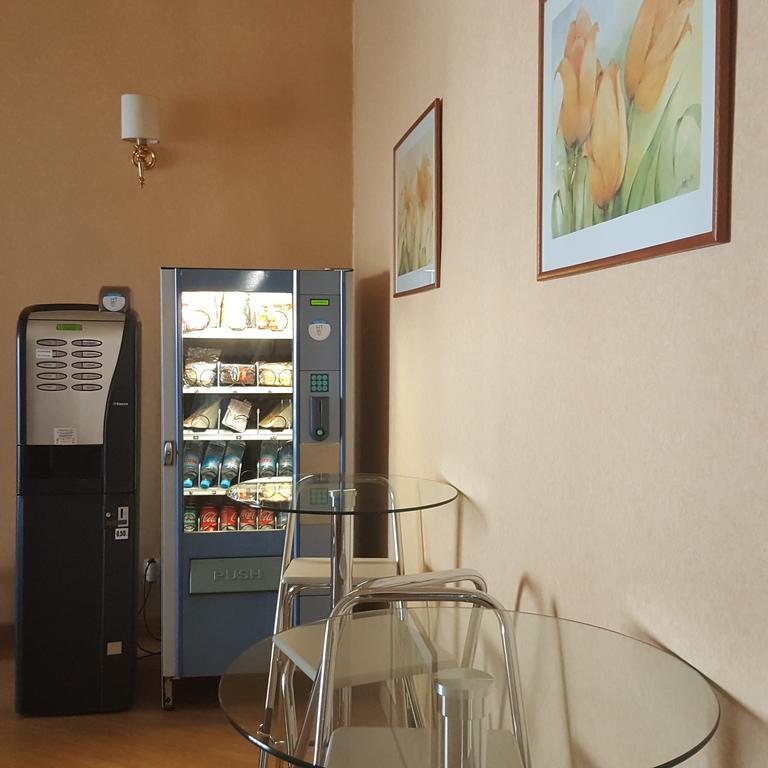 Hostal Andorra Madryt Zewnętrze zdjęcie